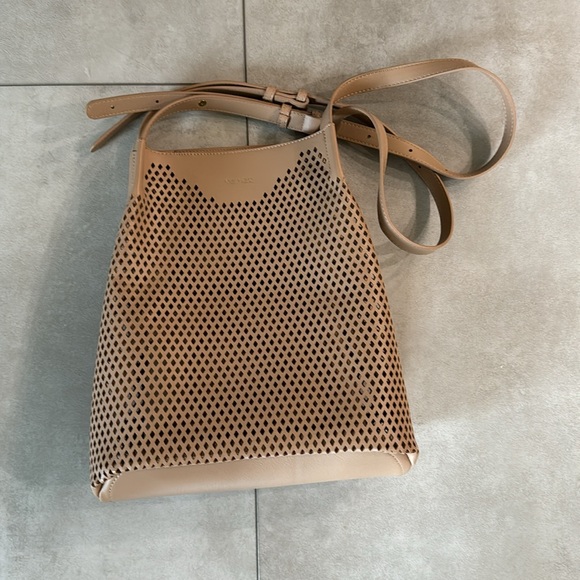 Tan leather shoulder bag - Picture 2 of 6